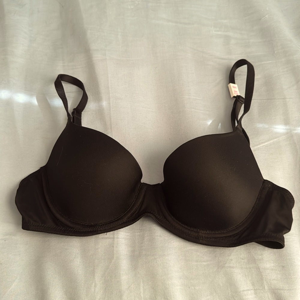 Pink Victoria’s Secret wear everywhere lightly lined black bra size 34A